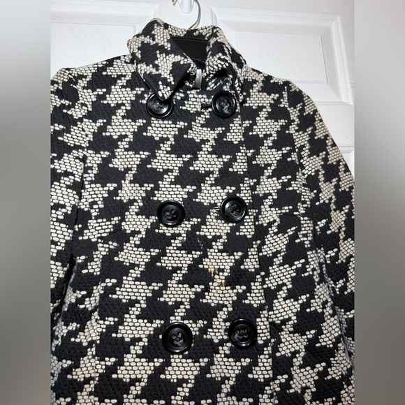 Talbots Black & White Geo Print Wool Blend Crop Jacket Petite Size 2 Buttons - Picture 3 of 7